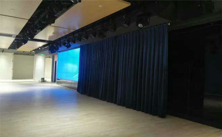 20厚籃球場地木地板圖片及價(jià)格