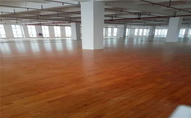 橡膠木乒乓球館木地板哪個(gè)品牌好？