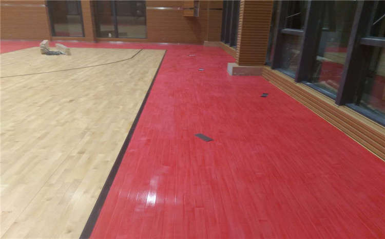 22厚籃球場(chǎng)實(shí)木地板造價(jià)是的多少？