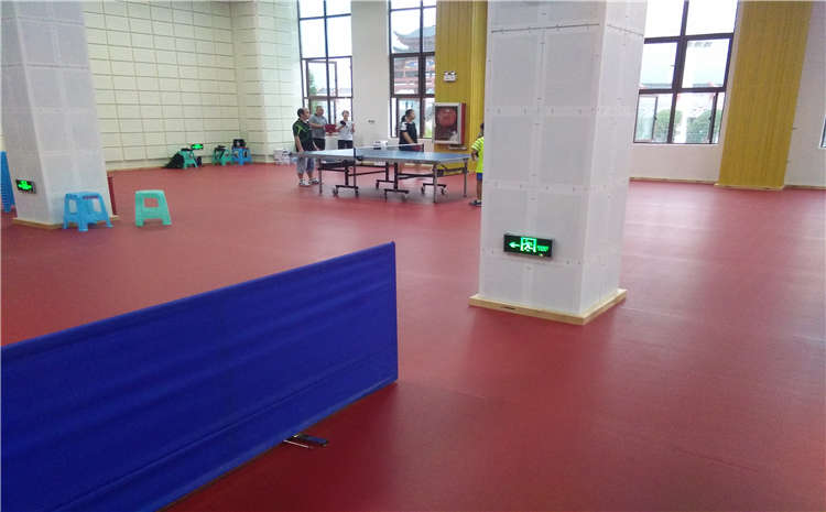 運(yùn)動(dòng)木地板價(jià)格那么高，利潤(rùn)一定很高吧？