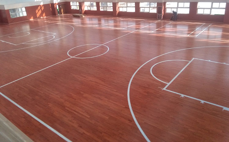 實木運動地板什么材質(zhì)的比較好