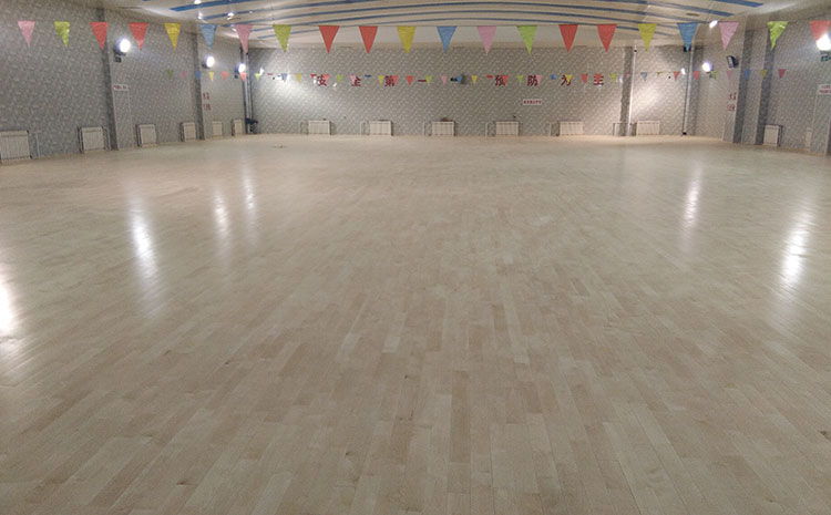 浙江體育場運動木地板現(xiàn)貨供應(yīng)