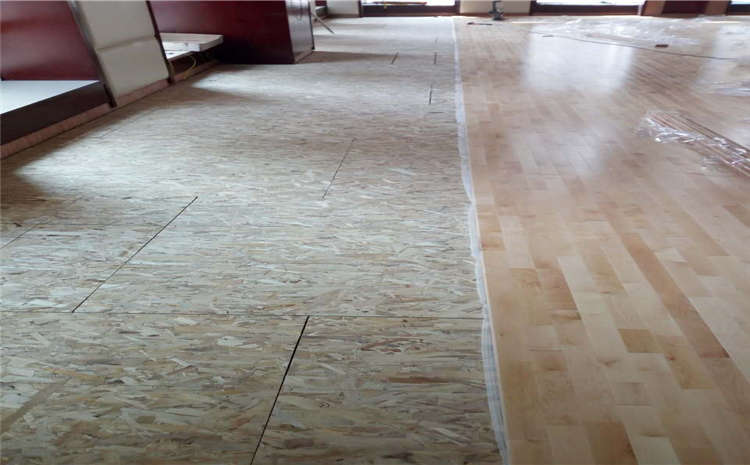 拼接板運(yùn)動(dòng)體育地板一般多少錢？