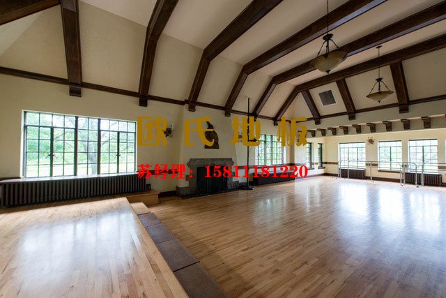 怎么選購(gòu)專業(yè)的舞臺(tái)運(yùn)動(dòng)木地板？**簡(jiǎn)單——?dú)W氏地板