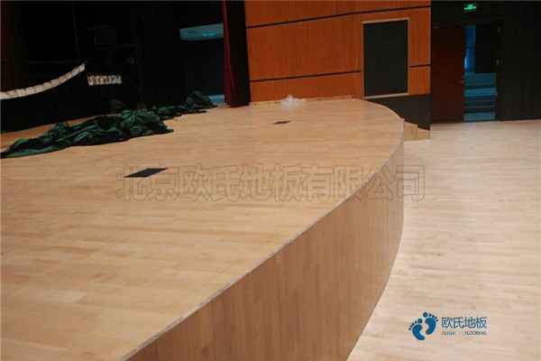 室內籃球館專用運動木地板用哪種材質比較好？